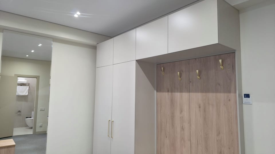Deluxe Double Room, Lake View | Interior