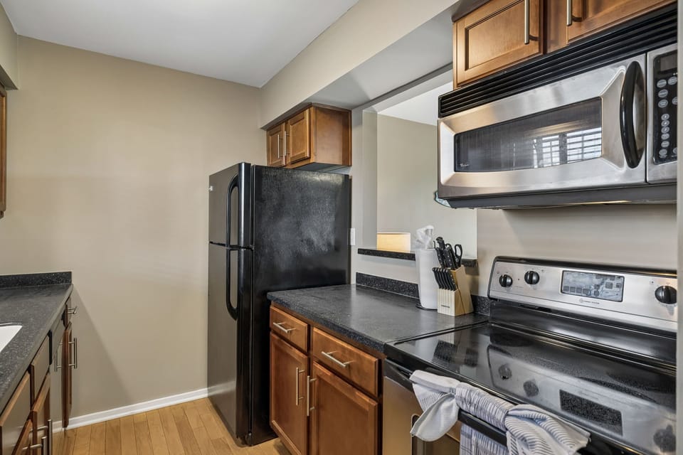 Kitchen: A bright, well-equipped kitchen with plenty of counter space, making it easy to prepare everything from quick breakfasts to delicious home-cooked meals.
