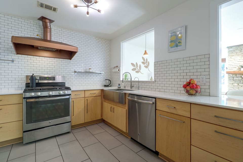 House (3 Bedrooms) | Interior