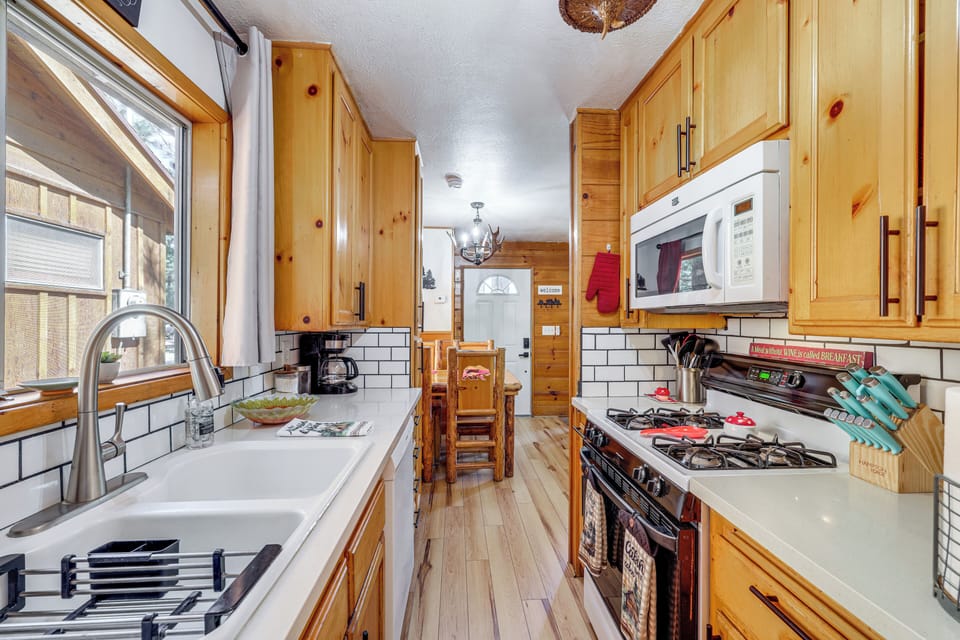 House (2 Bedrooms) | Interior