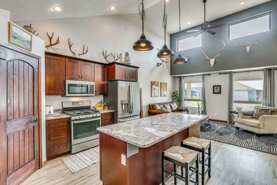 House (4 Bedrooms) | Interior