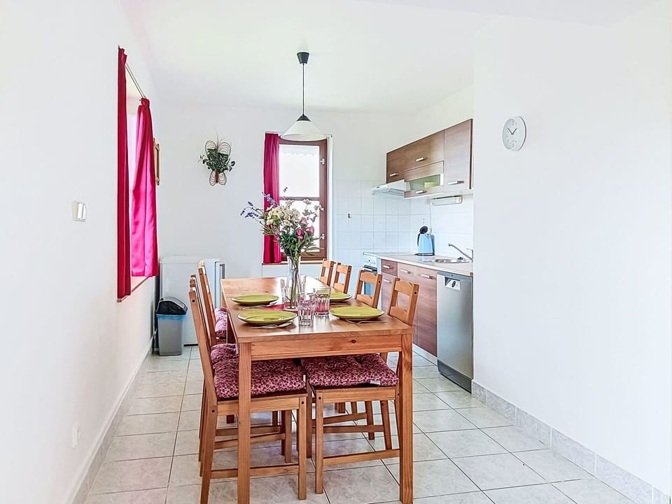 Furniture, Flooring, Floor, Door, Chair, Apartment, Kitchen & Dining Room Table, Houseplant, Dining Room, Wood Flooring