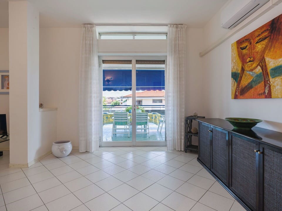 Flooring, Interior Design, Furniture, Floor, Ceiling, Apartment, Chair, Glass, Balcony, Shade