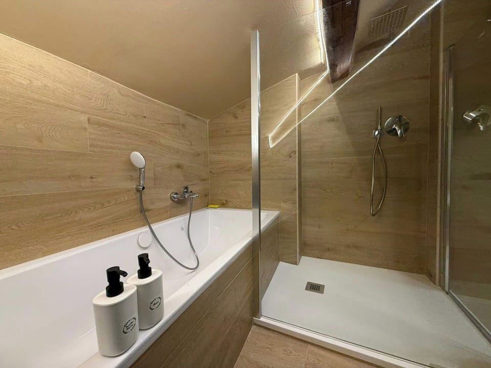 Bathroom, Flooring, Floor, Wall, Plumbing Fixture, Bathtub, Wood, Interior Design, Plumbing, Tap