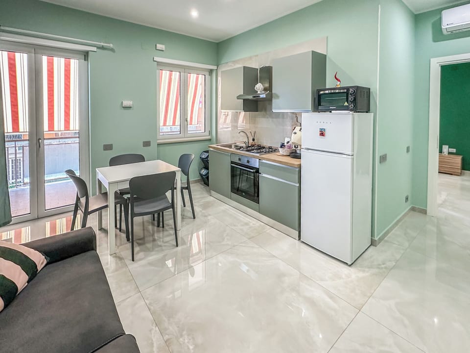 Apartment, Balcony, City View | Private kitchen