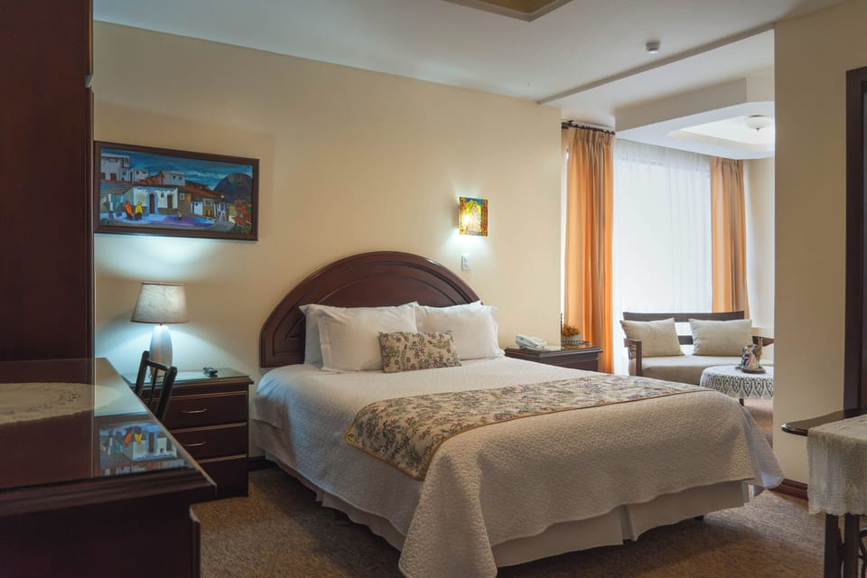 Junior Suite | Down comforters, WiFi (free), bed sheets