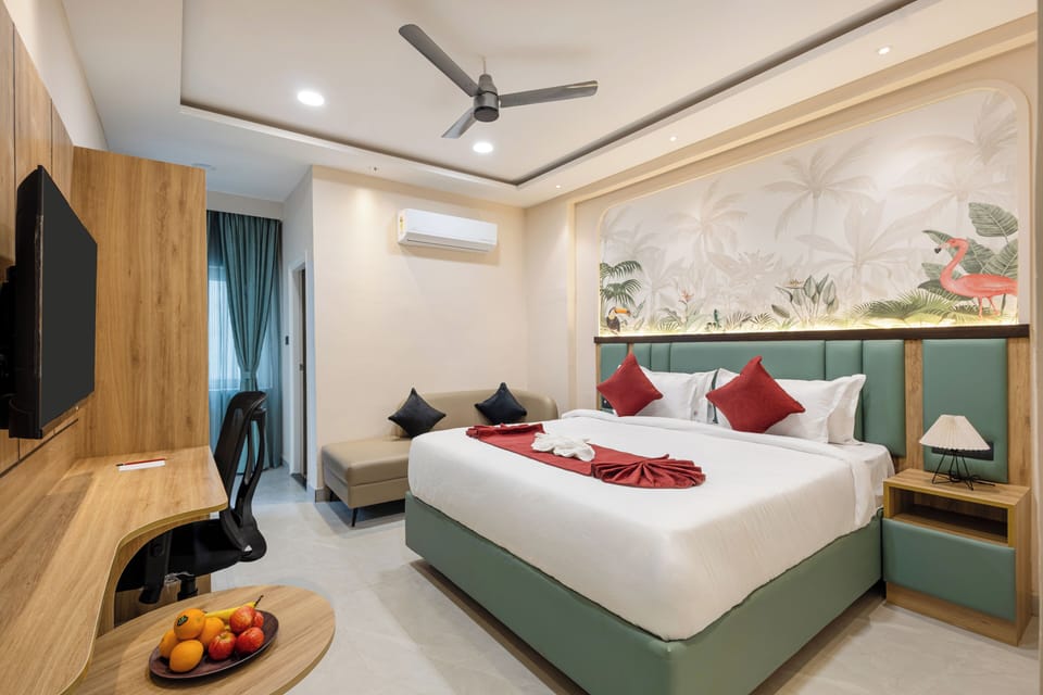 Superior Double Room | In-room safe, desk, laptop workspace, iron/ironing board