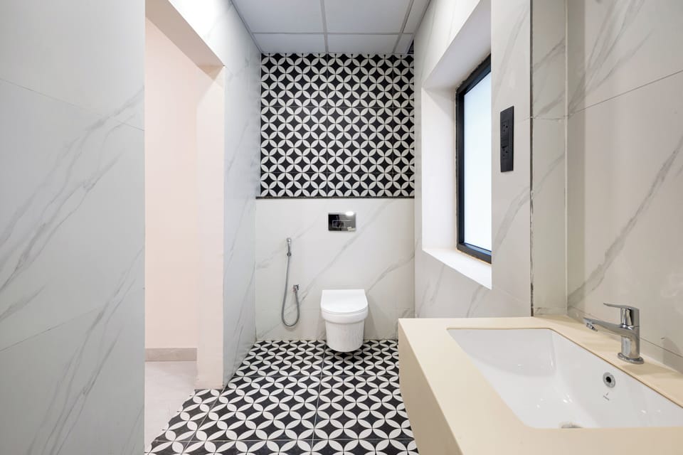 Family Studio | Bathroom | Shower, hair dryer, slippers, towels