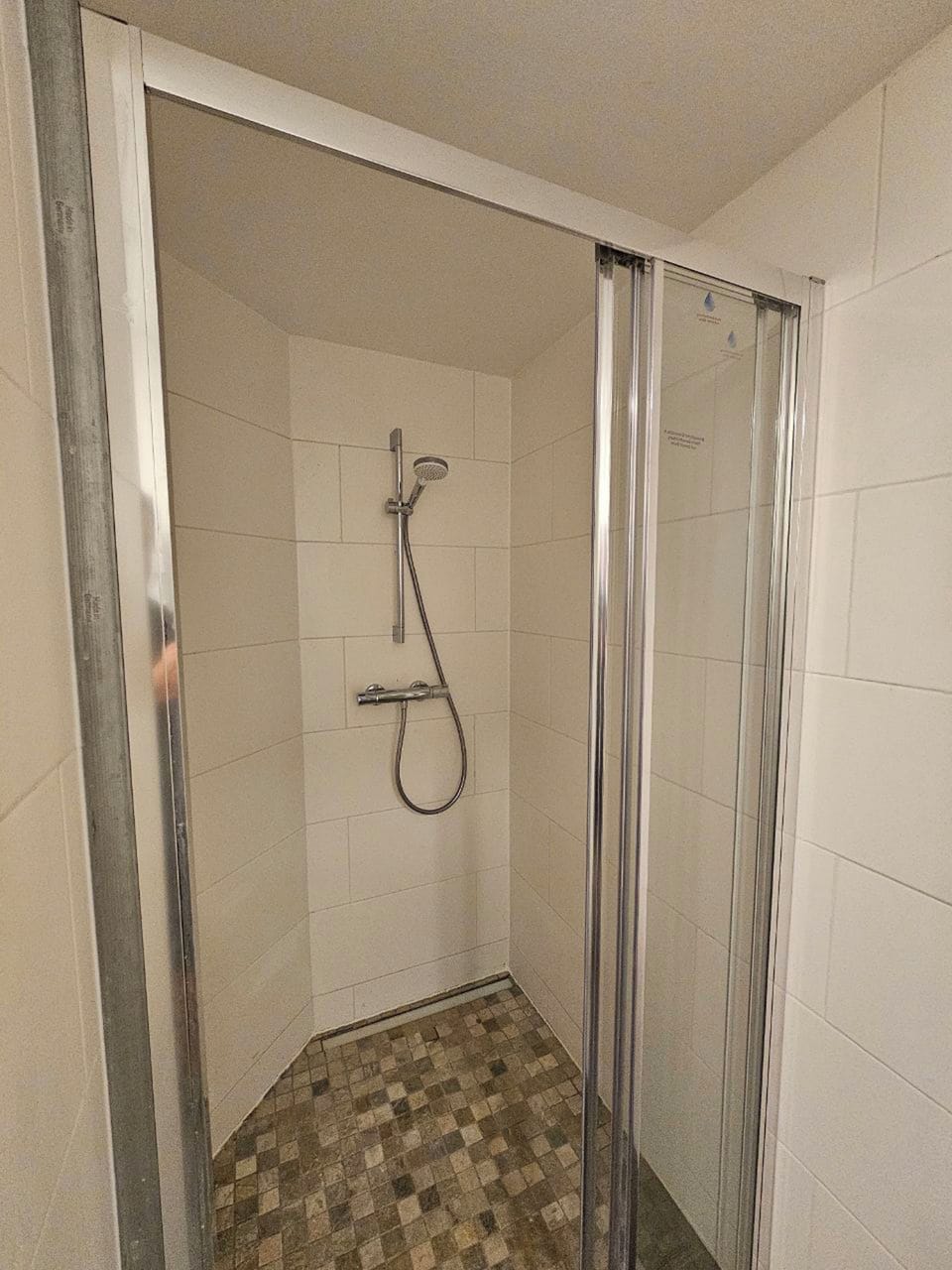 Standard Apartment | Bathroom