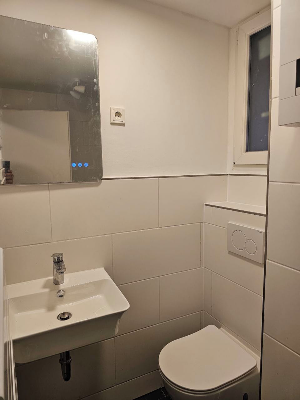 Standard Apartment | Bathroom