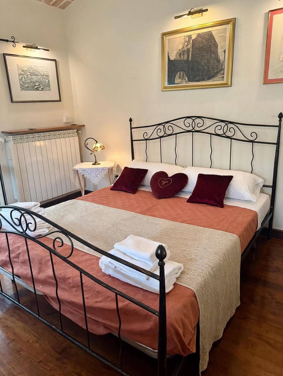 Classic Double or Twin Room | Blackout drapes, iron/ironing board