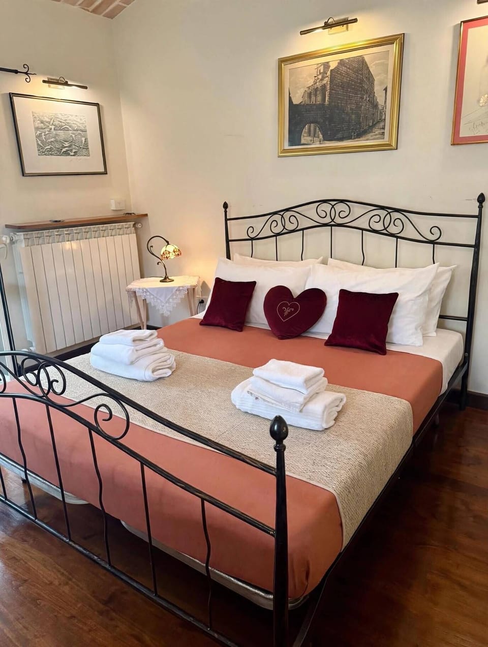 Classic Double or Twin Room | Blackout drapes, iron/ironing board