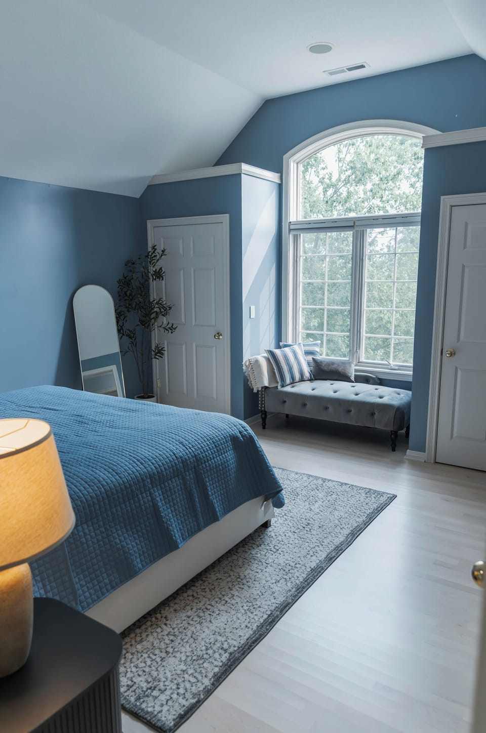 Bedroom 5 - King Bed