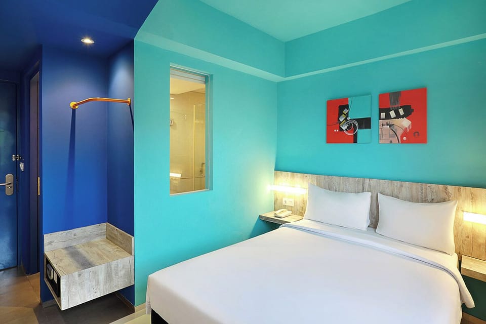 Standard Room | In-room safe, desk, soundproofing, free WiFi