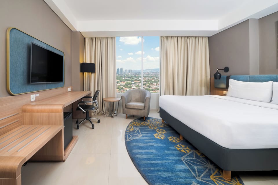 Deluxe Double Room, 1 Double Bed | In-room safe, desk, iron/ironing board (on request), WiFi (free)