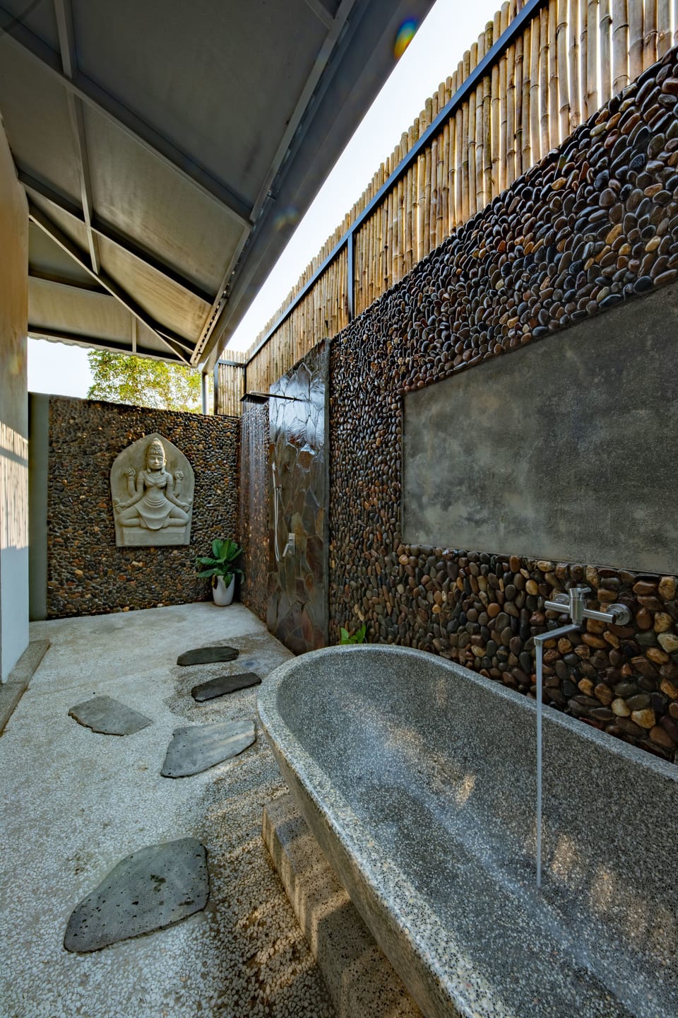 Grand Villa, 1 King Bed, Lake View, Lakeside | Bathroom | Shower, hydromassage showerhead, free toiletries, hair dryer