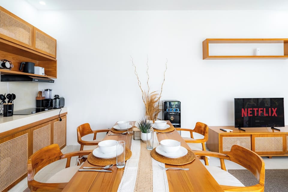 Villa | Dining room