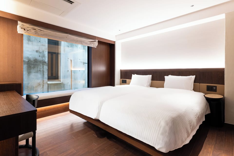 Superior Twin Room | In-room safe, WiFi (free)