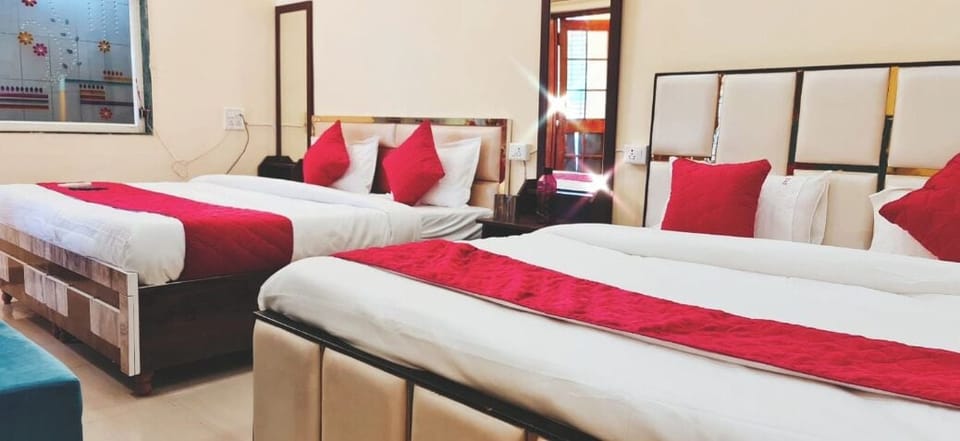 Deluxe Double Room | Desk, WiFi (free)