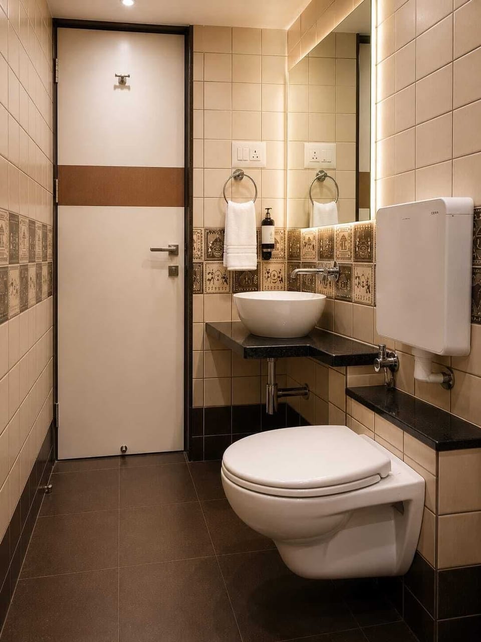 Superior Room | Bathroom | Shower, hair dryer, towels, soap