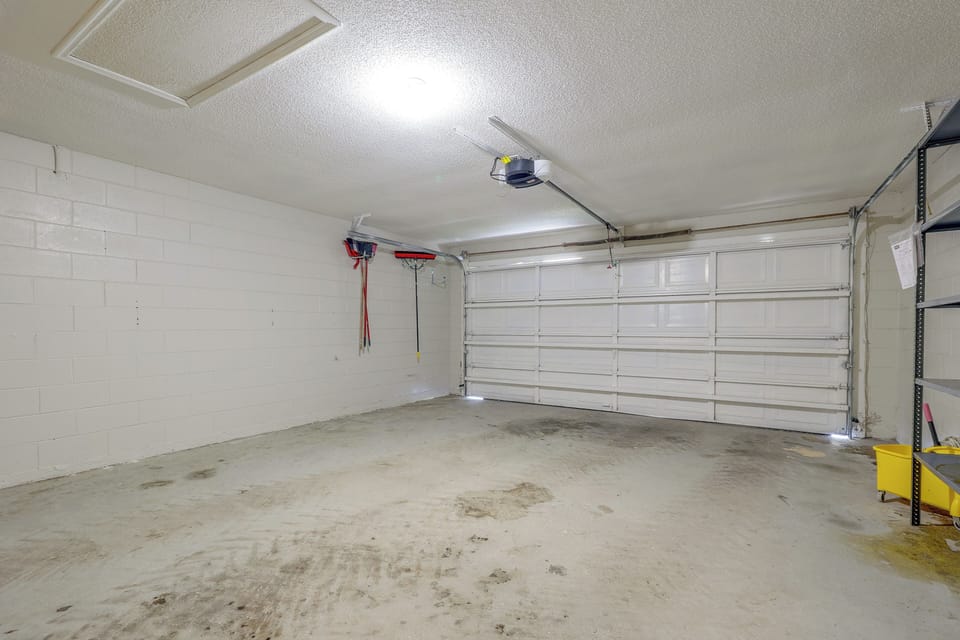 Parking | Garage (1 Vehicle) | Driveway (1 Vehicle)