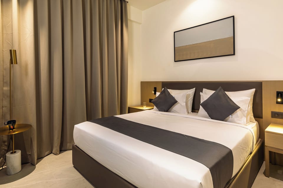 Deluxe Double Room | Desk, laptop workspace, blackout drapes, iron/ironing board (on request)