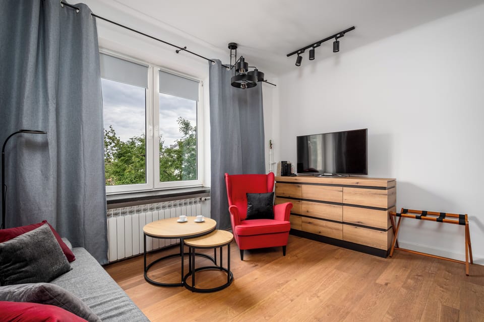 Apartment (12) | Living area | 30-inch flat-screen TV with digital channels