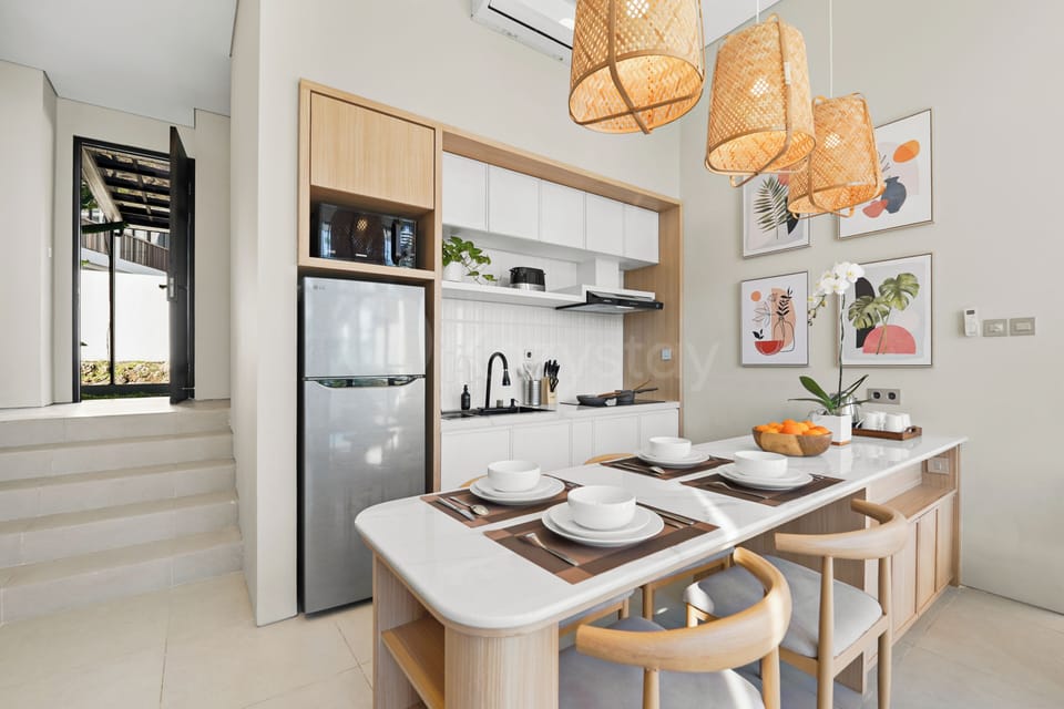 Villa, 3 Bedrooms, Pool View | Dining room