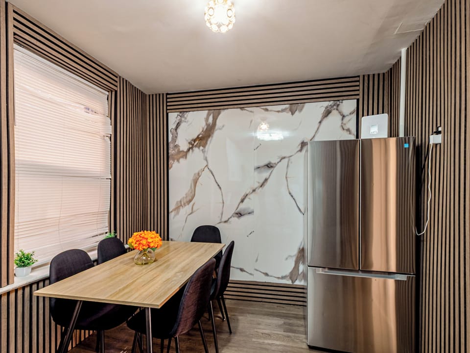 Condo, 3 Bedrooms | Dining