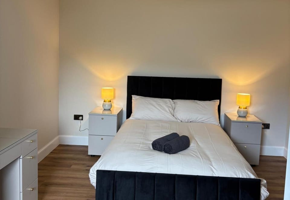 2 bedrooms, WiFi (free), bed sheets