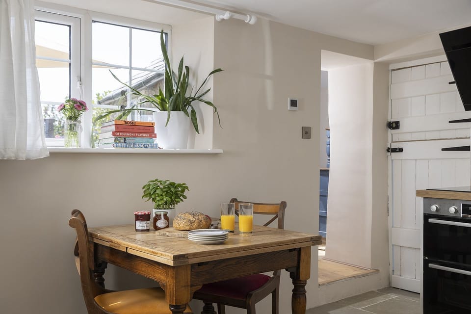 Top House Kitchen - StayCotswold