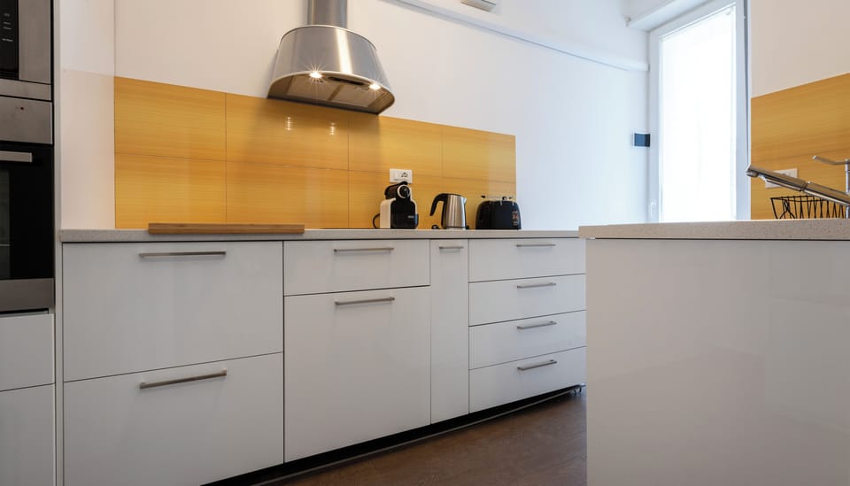 Apartment (1 Bedroom) | Private kitchen | Espresso maker, microwave, oven, stovetop