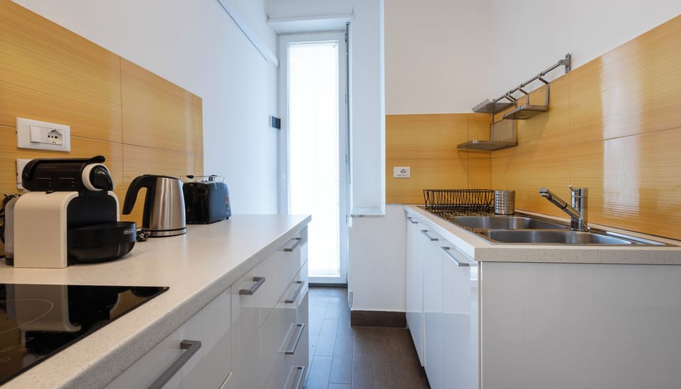 Apartment (1 Bedroom) | Private kitchen | Espresso maker, microwave, oven, stovetop