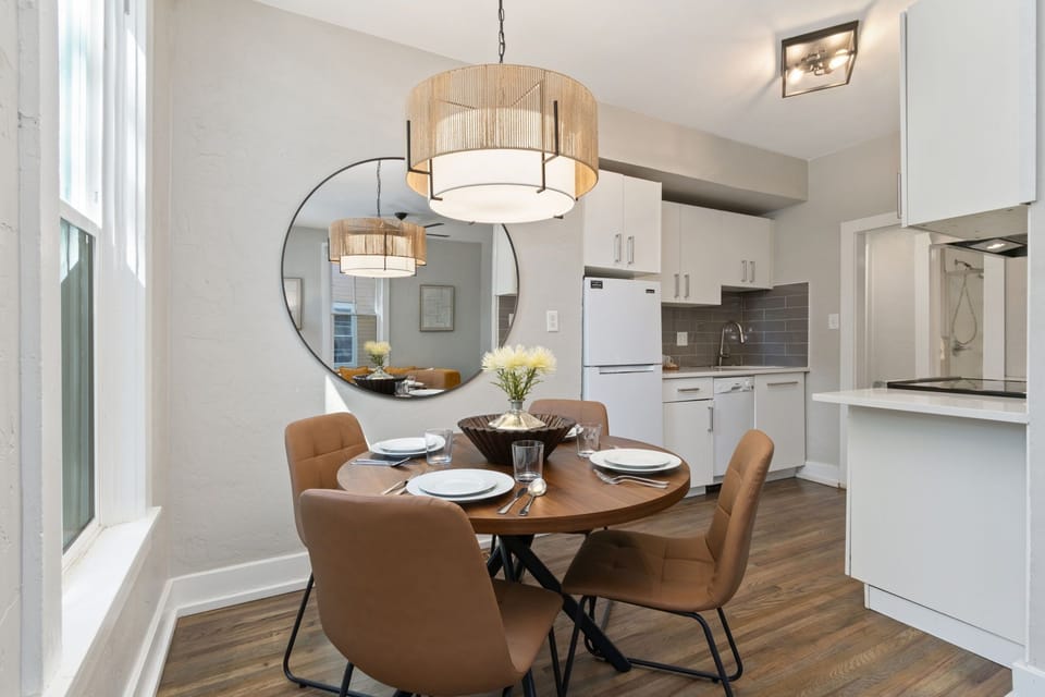 Dining Area | Seating for 4!
