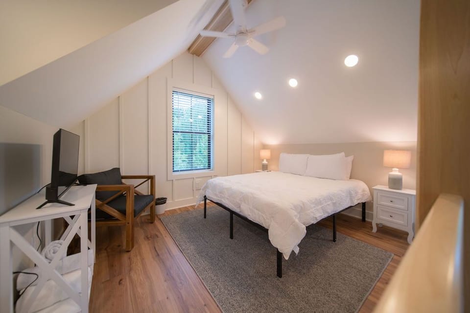 Loft Queen Bed 