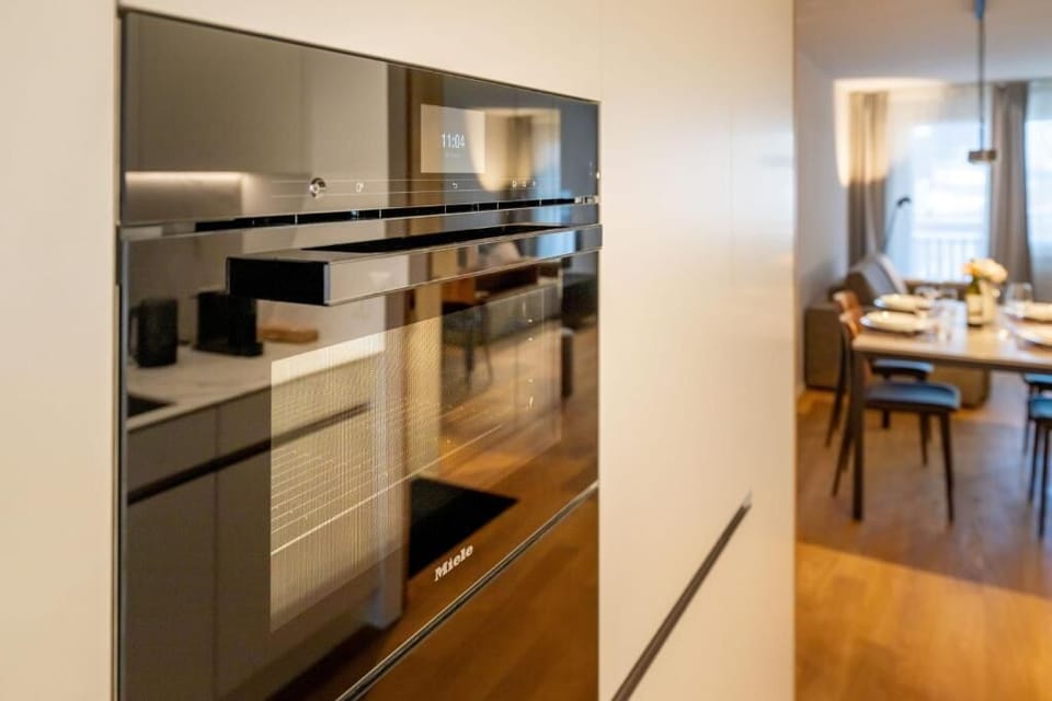 Apartment, Balcony, City View | Interior