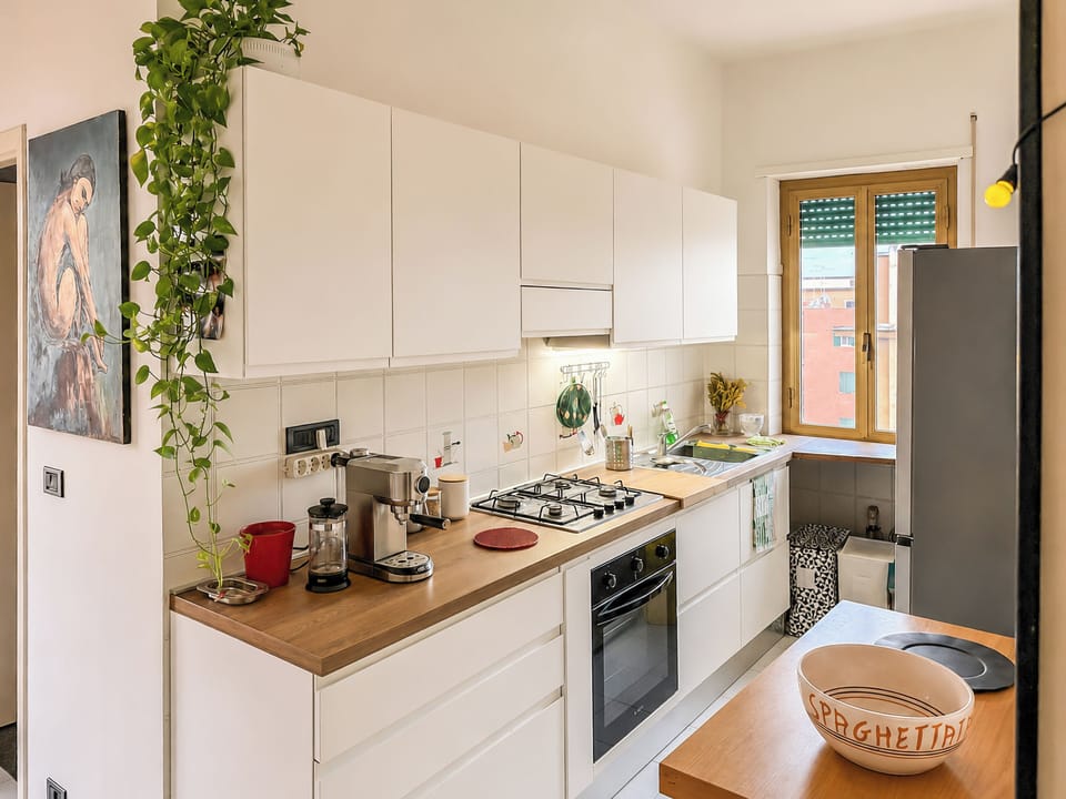 Apartment, City View | Private kitchen