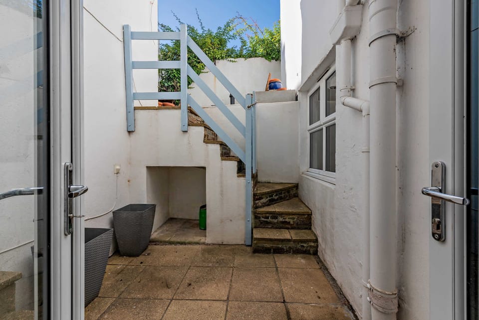 Clarendon Violet, Brighton - Host & Stay