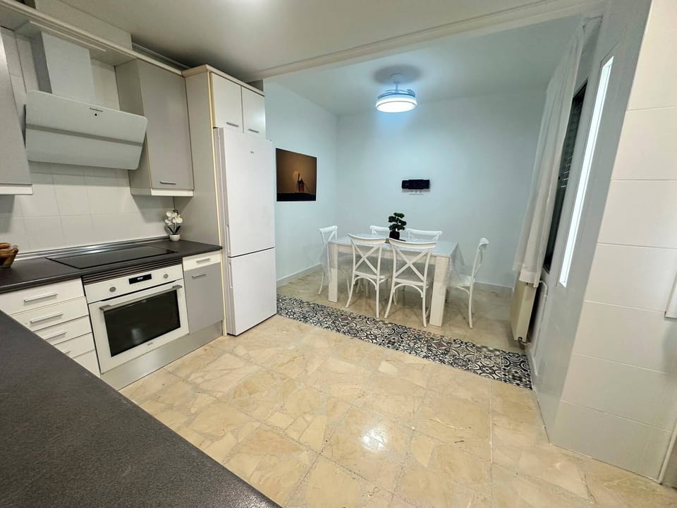 Classic Apartment, City View | Private kitchen | Full-size fridge, microwave, oven, stovetop