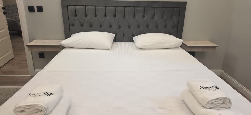Classic Studio, Balcony, Partial Sea View | WiFi (free)