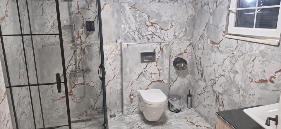 Classic Studio, Balcony, Partial Sea View | Bathroom