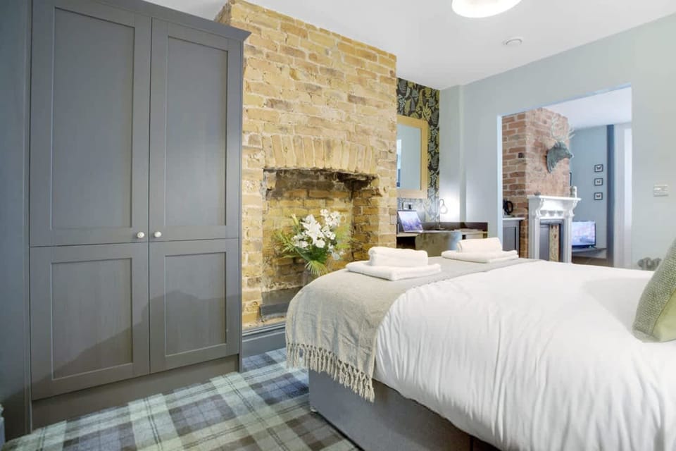 Stylish 1BR Home Near Station by Stay With Us Apartment in Hartlepool