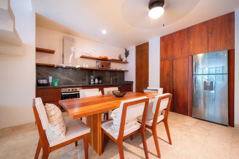 Luxury House, Courtyard View | Dining
