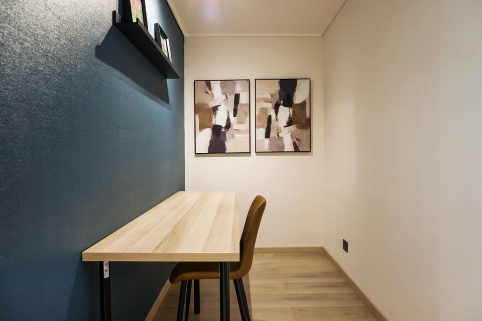 Apartment, Balcony, Courtyard View | Interior