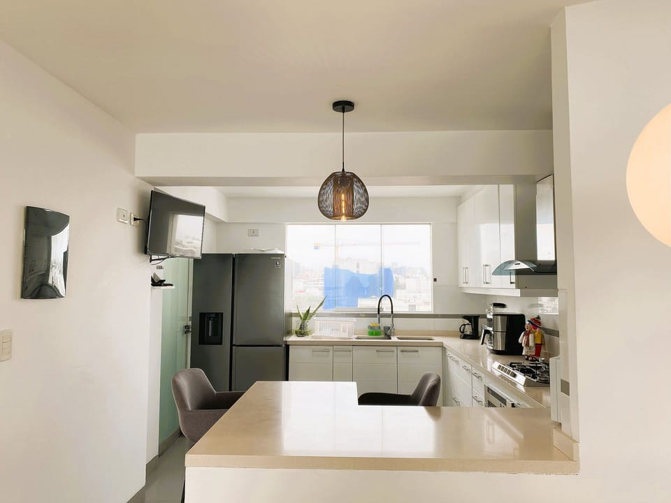 Basic Apartment | Private kitchen | Coffee/tea maker, fridge, microwave, oven