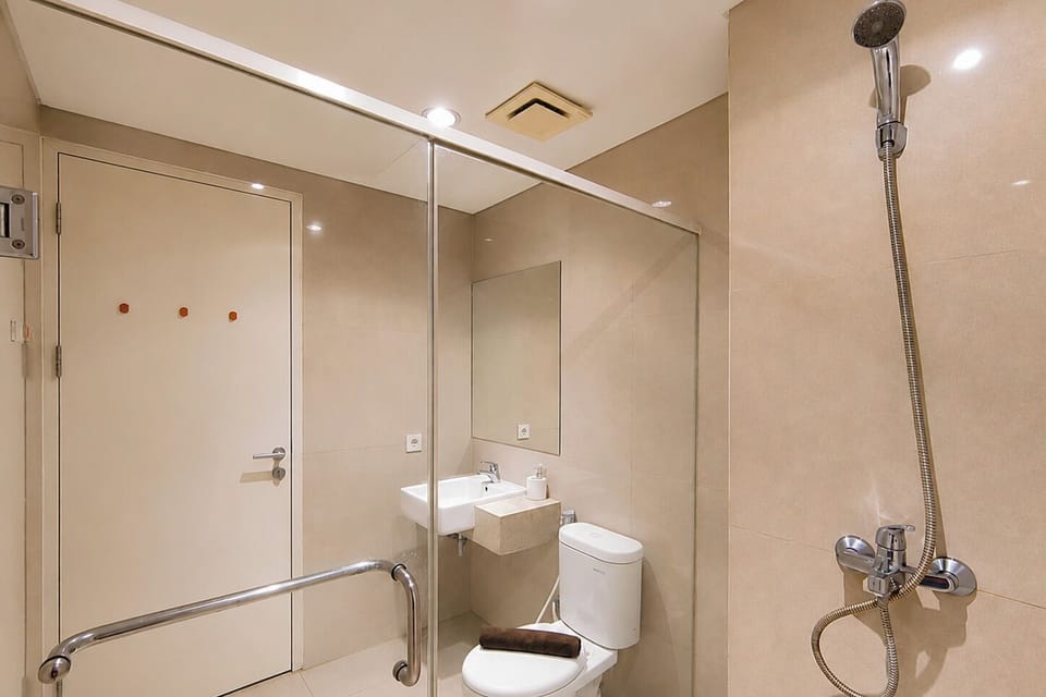 Velvet Luxe 2Br At Apartment Landmark Residence Bandung Apartment in Bandung