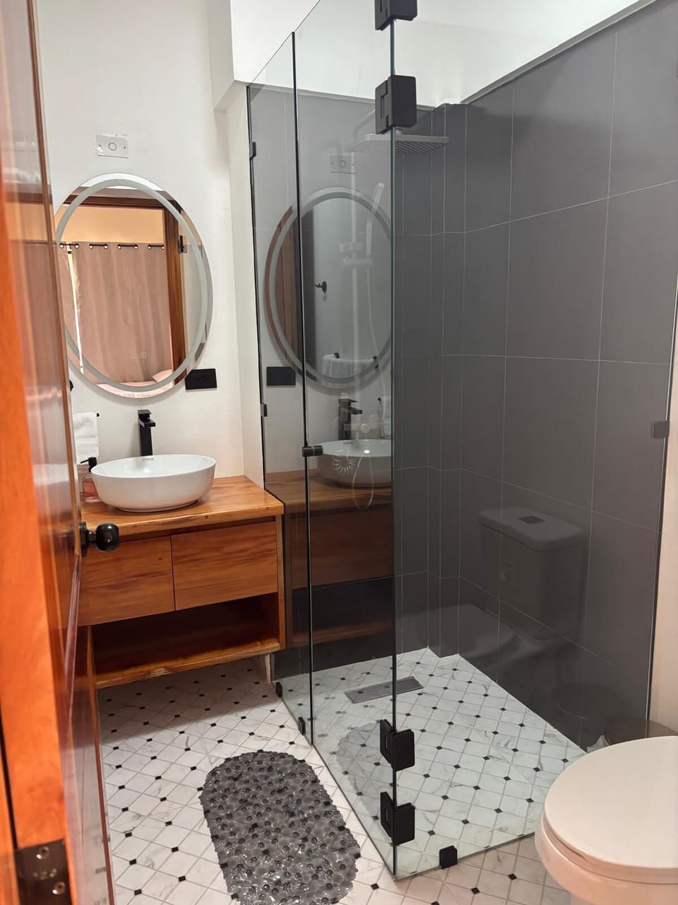 Comfort Double or Twin Room | Bathroom | Hair dryer, towels, soap, shampoo