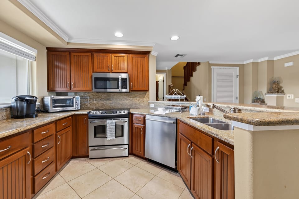 Fully Stocked Kitchen