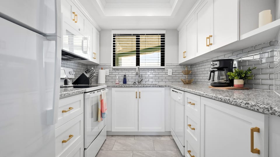 Jeff and Gina Properties - Ocean Trillium 604 (OT604) - New Smyrna Beach - 1 Bedroom - 1 Bathroom - Atlantic Ocean - Waterfront - Beach Front