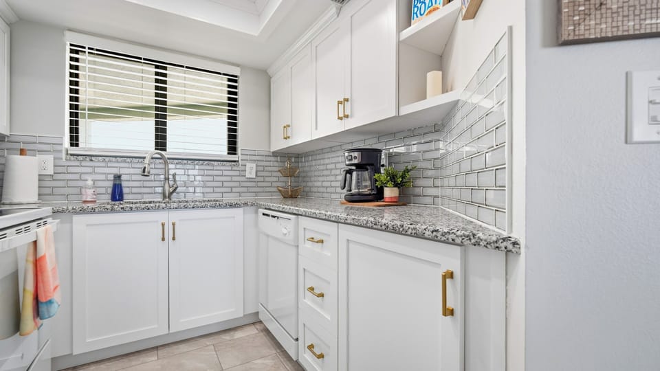 Jeff and Gina Properties - Ocean Trillium 604 (OT604) - New Smyrna Beach - 1 Bedroom - 1 Bathroom - Atlantic Ocean - Waterfront - Beach Front
